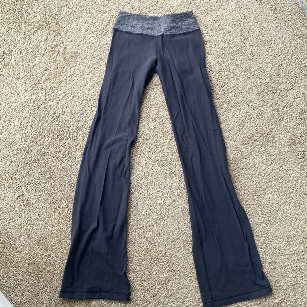 gray Lululemon flare yoga pants